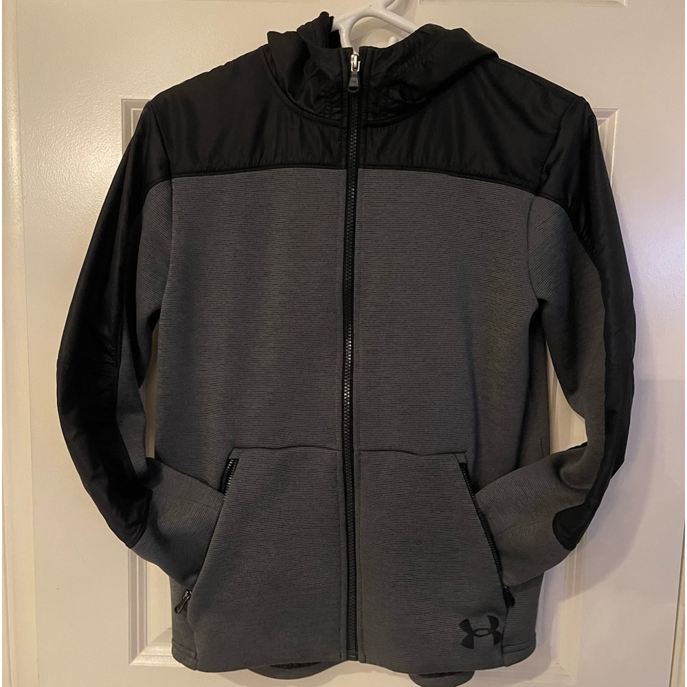 Under Armour Youth Size XL - Soft fleece hooded zipper jacket .